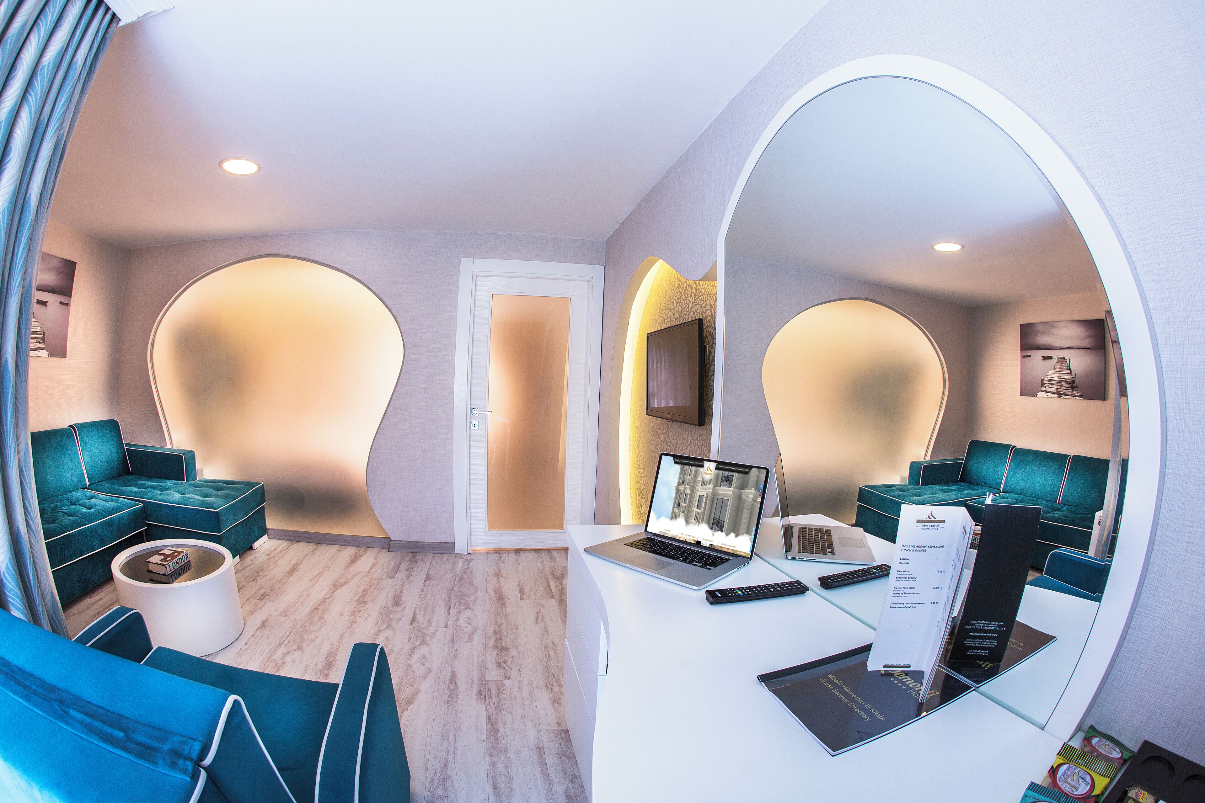 Suite (Jacuzzi) | Living area | LED TV