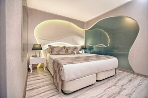 Suite (Jacuzzi) | 1 bedroom, premium bedding, minibar, in-room safe - Demonti Otel (Ankara)
