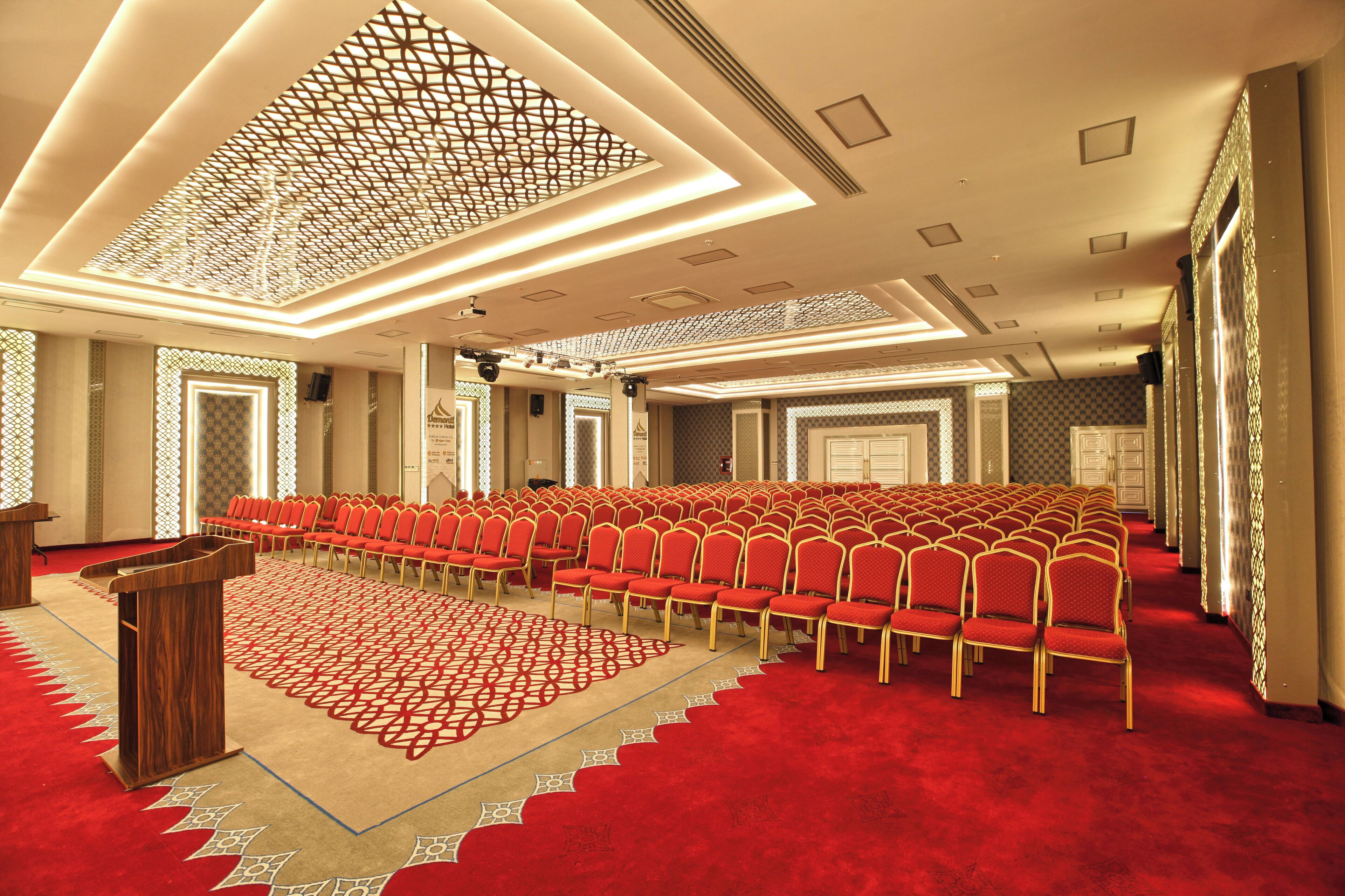 Photo - Demonti Hotel