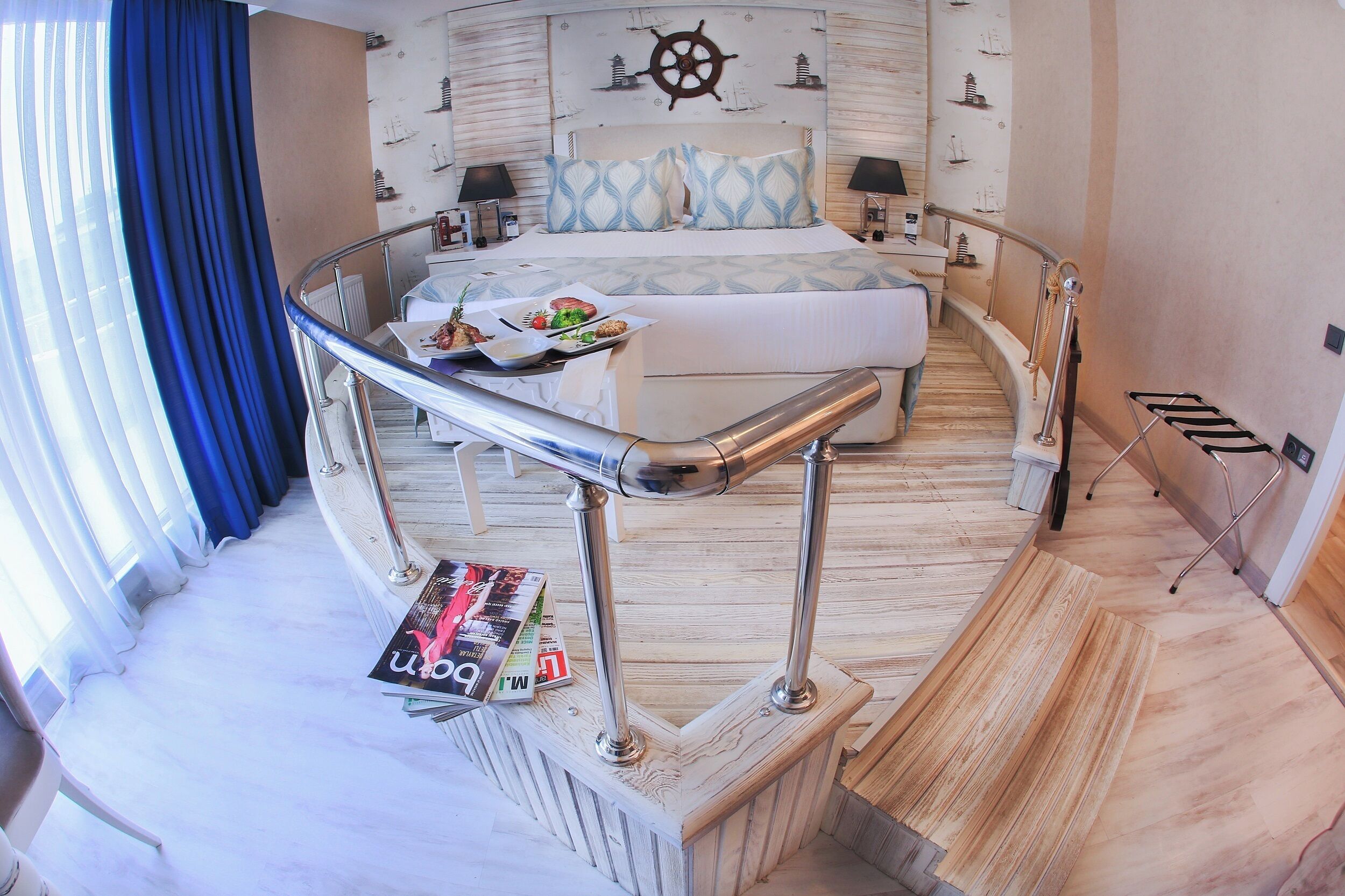 Queen Suite | 1 bedroom, premium bedding, minibar, in-room safe