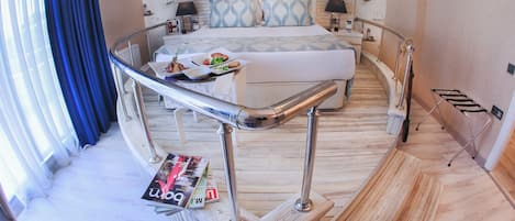 Queen Suite | 1 多间卧室、高档床上用品、迷你吧、客房内保险箱