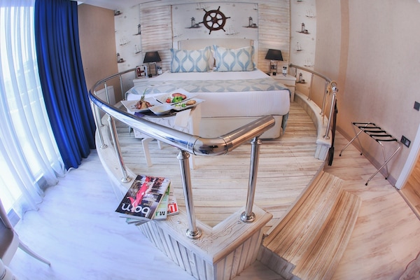 Queen Suite | 1 soverom, sengetøy av topp kvalitet, minibar og safe på rommet