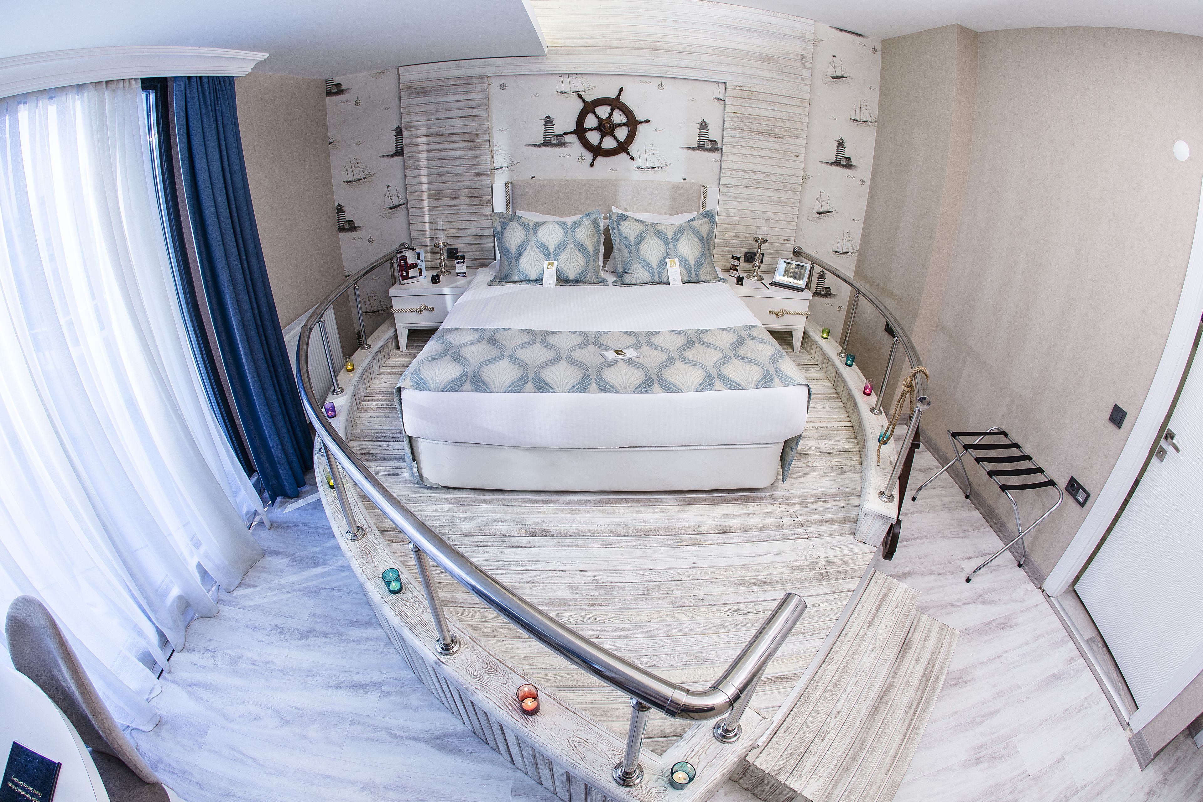 queen suite | 1 bedroom, premium bedding, minibar, in-room safe