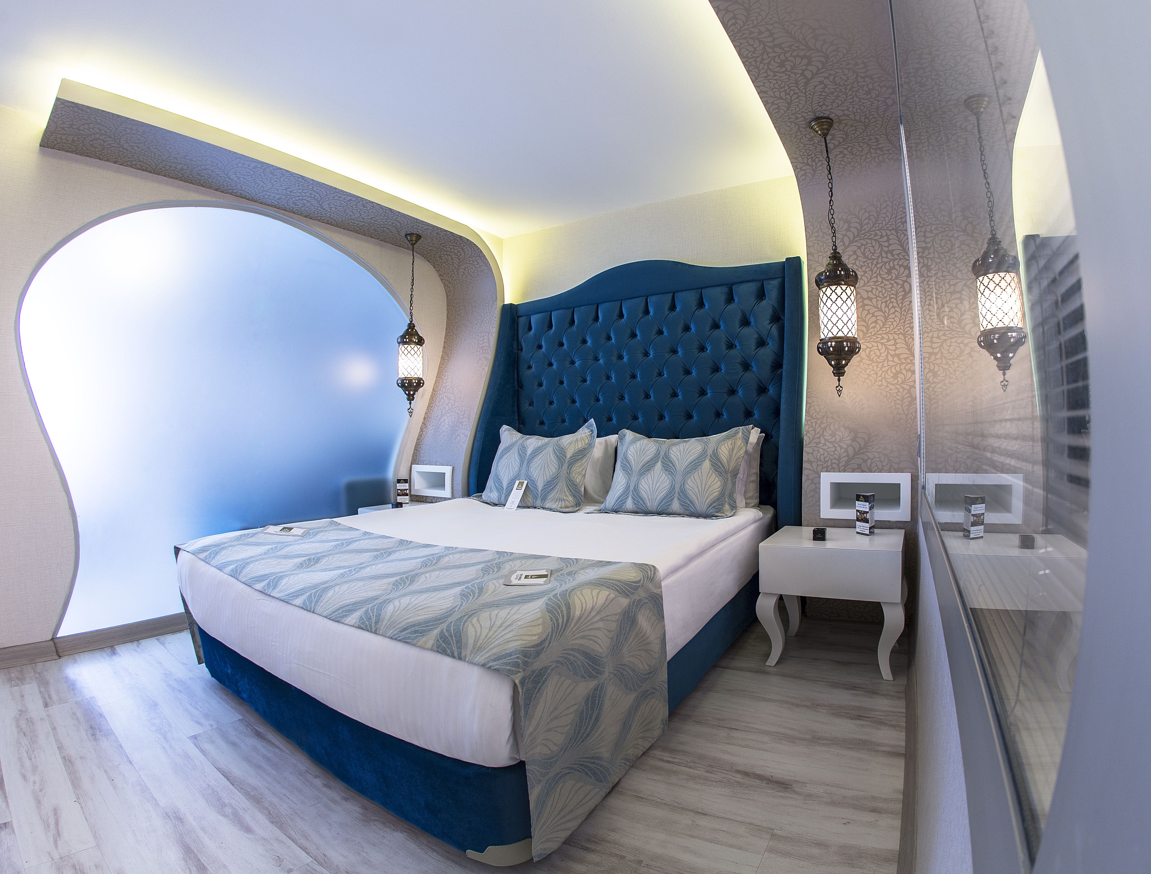 Photo - Demonti Hotel