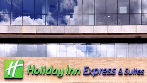 Exterior - Holiday Inn Express & Suites Bogota DC (Bogotá)