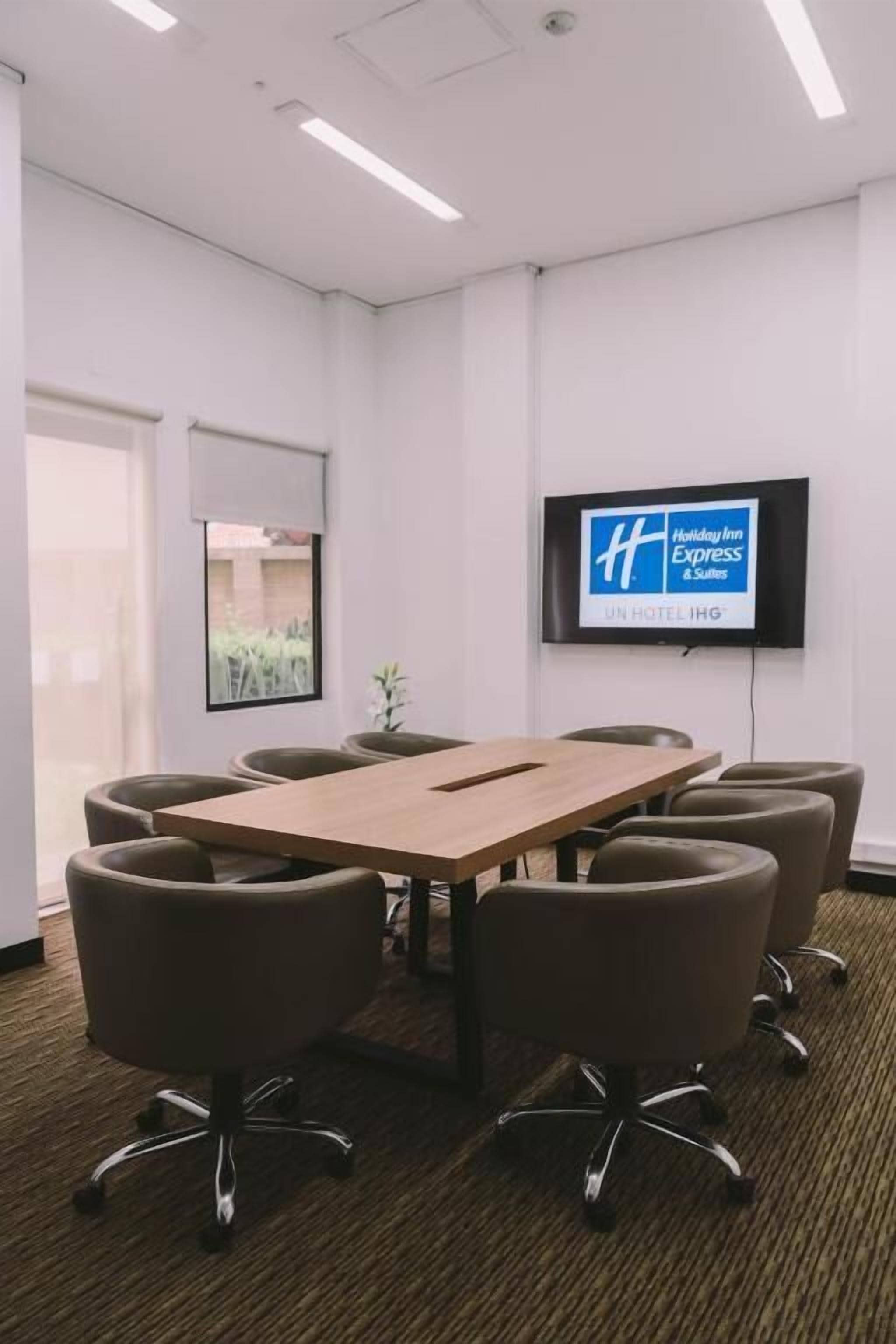 Photo - Holiday Inn Express & Suites Bogota DC