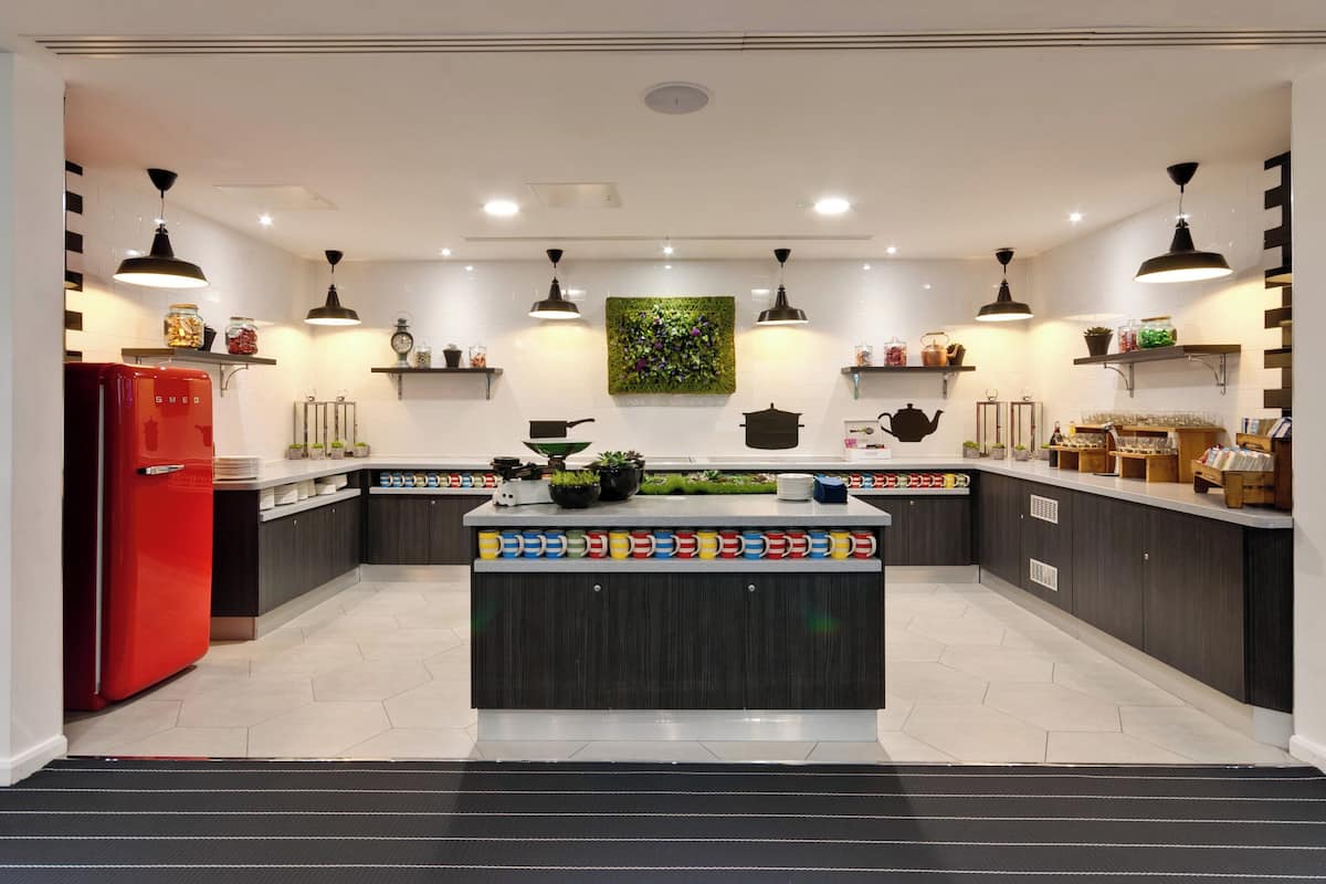 fridge, coffee/tea maker, electric kettle
