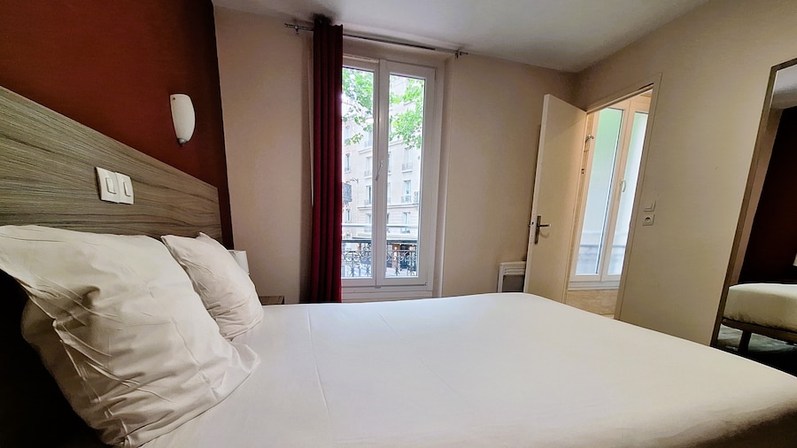 Hipotel Paris Gambetta Republique