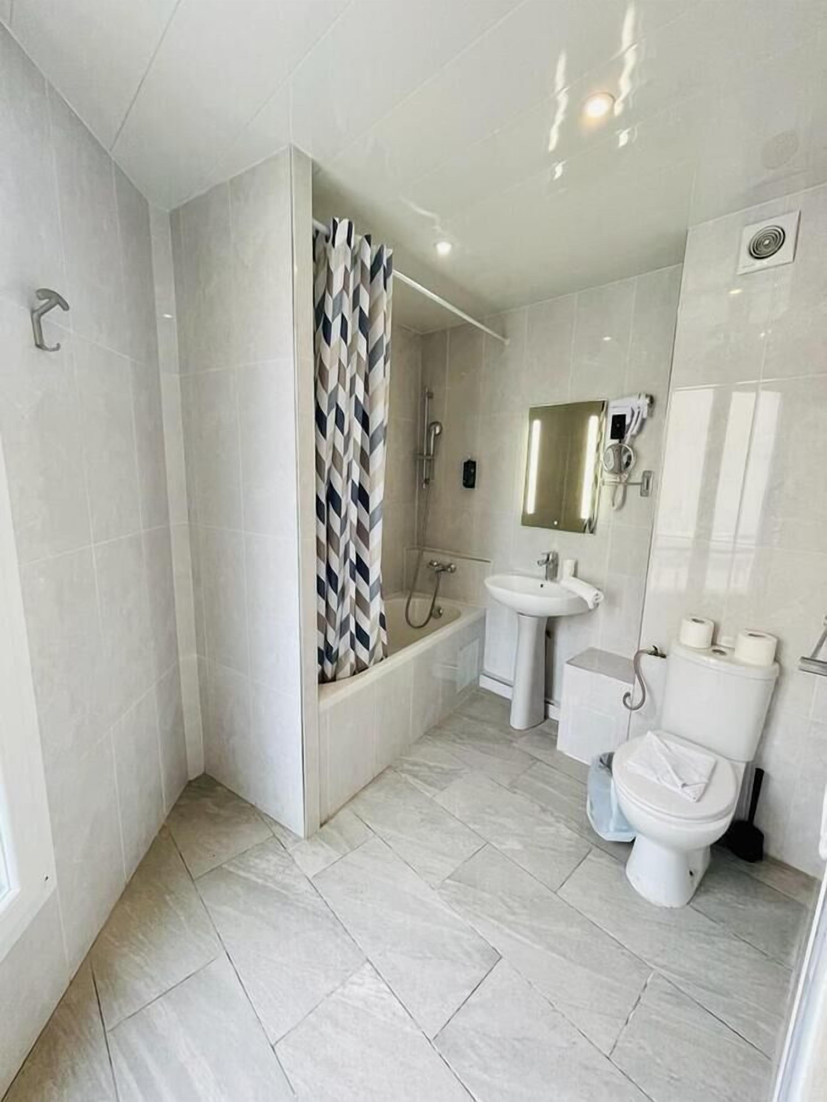 Foto - Hipotel Paris Gambetta République