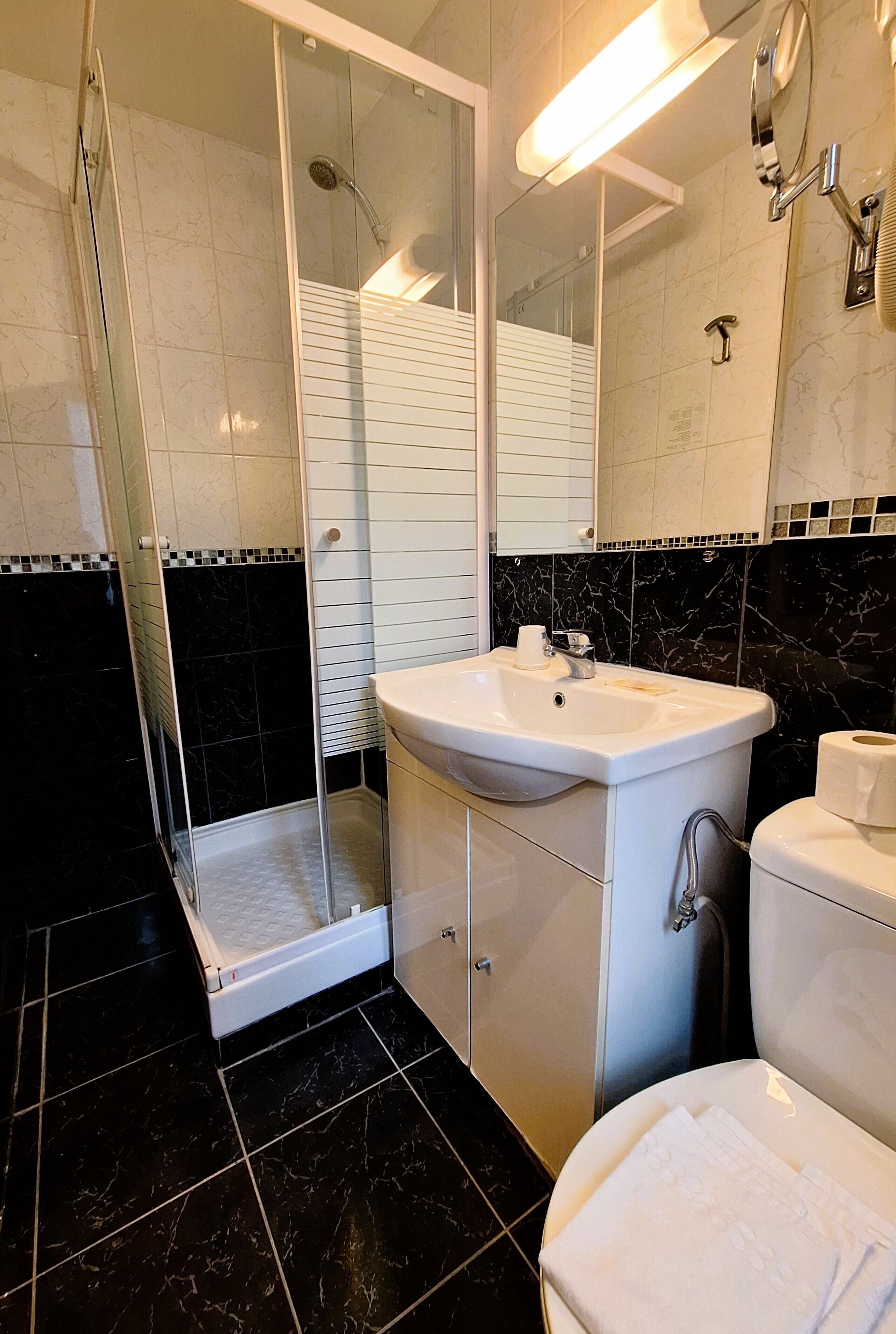 Foto - Hipotel Paris Gambetta République