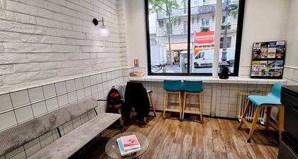 Hipotel Paris Gambetta Republique