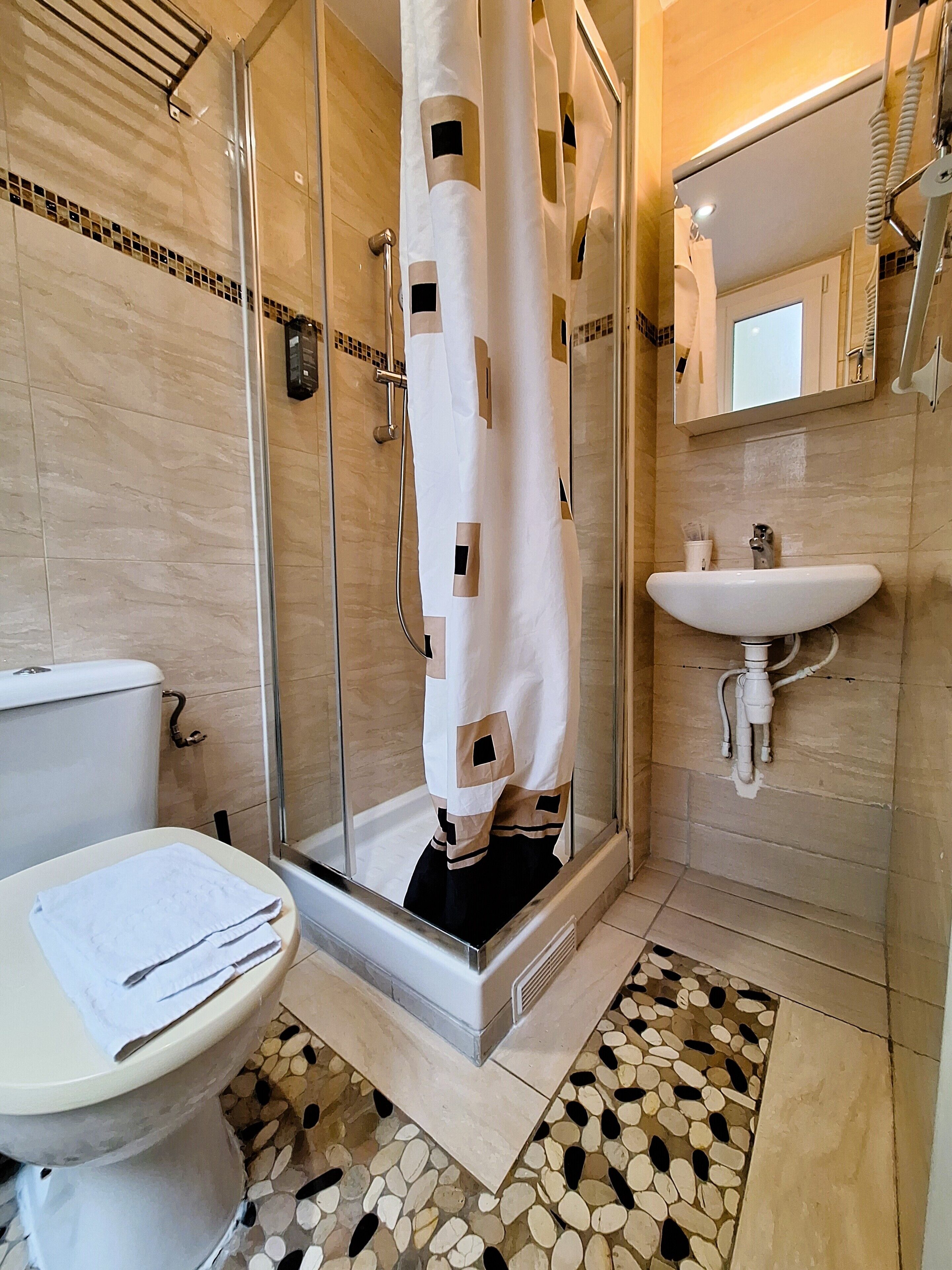 Foto - Hipotel Paris Gambetta République