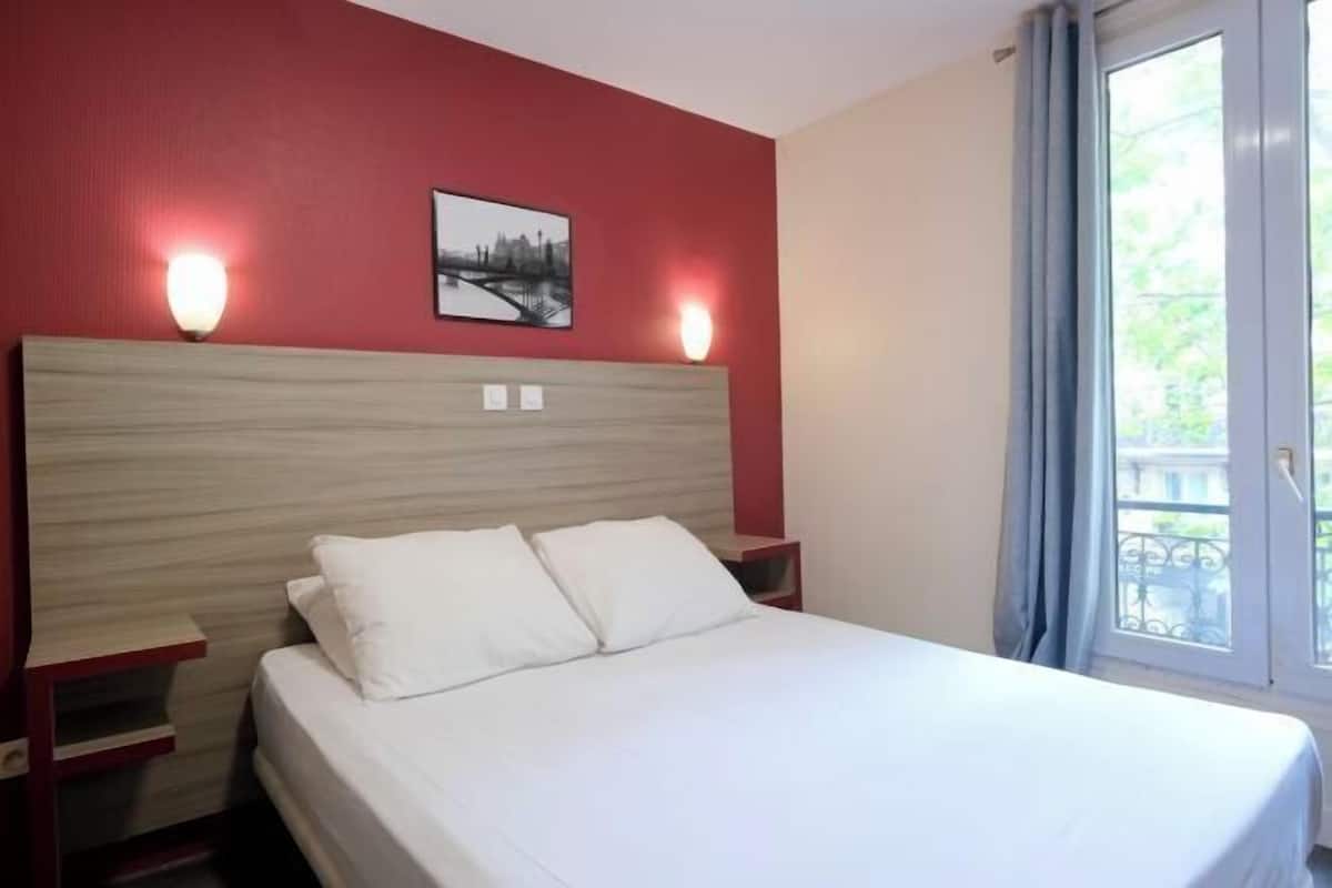 Iron/ironing board (on request), free WiFi, bed sheets