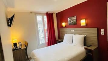 Fer et planche Ă repasser, draps fournis