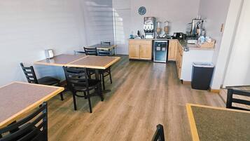 Free daily continental breakfast