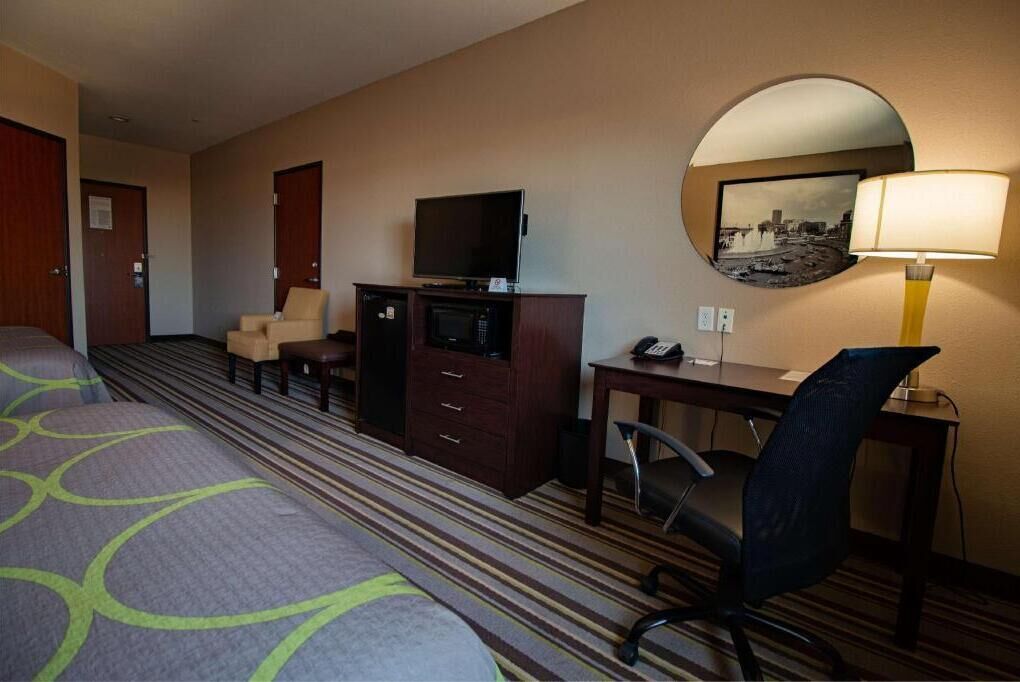 Decoración personalizada, muebles diferentes y escritorio 