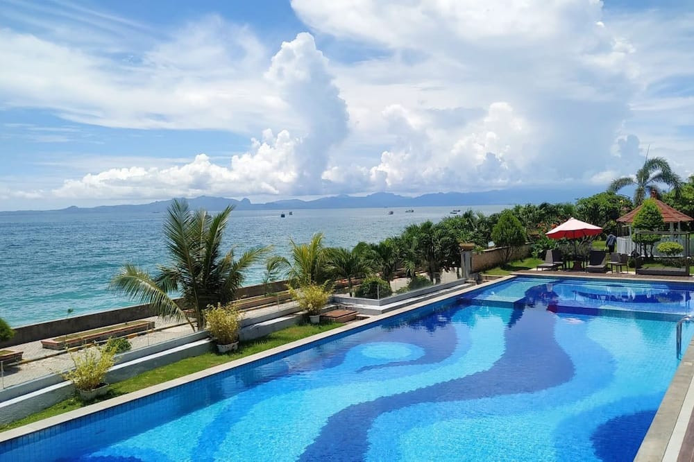 Hotel On The Rock