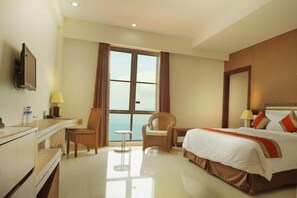 Family Room, 1 King Bed, Sea View