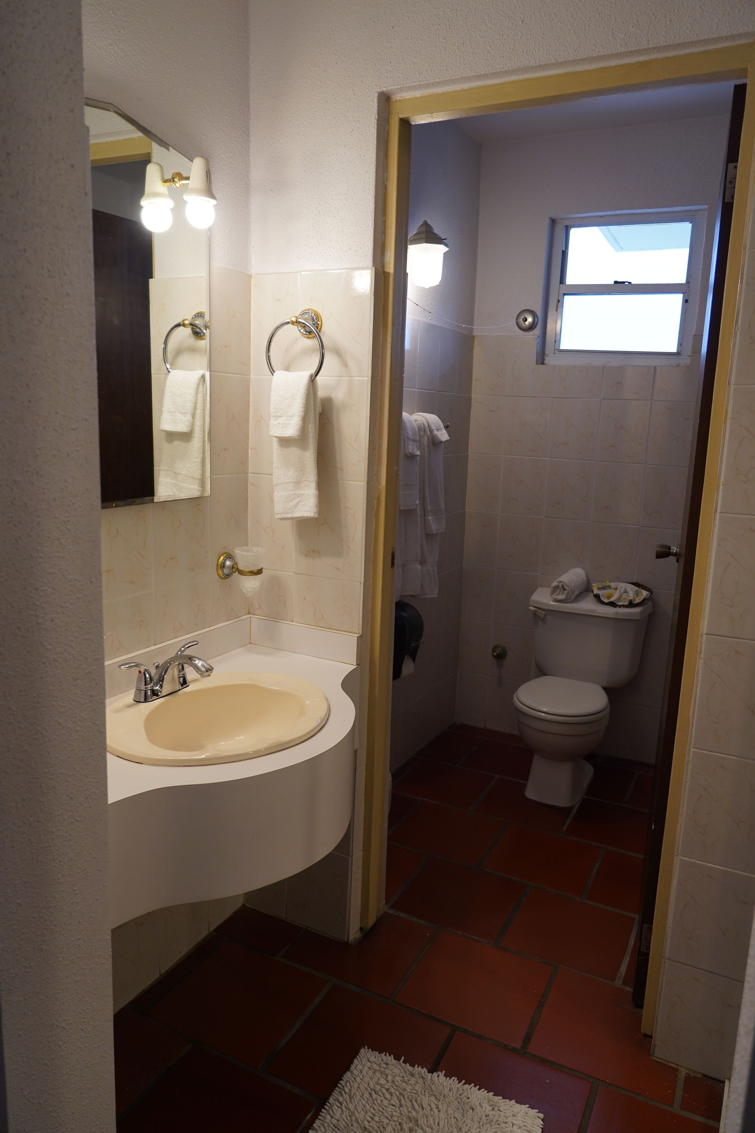 deluxe room | 1 bedroom, iron/ironing board, bed sheets