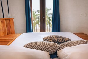 Loft design, 2 quartos, vista para o oceano | Cofres nos quartos, Wi-Fi de cortesia, roupa de cama