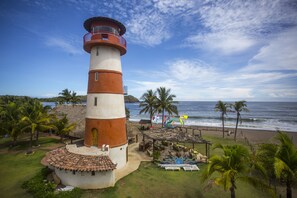 Design Loft, 2 Bedrooms, Ocean View | Terrace/patio