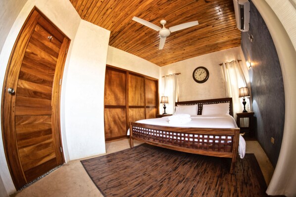 Chambre Familiale | Coffres-forts dans les chambres, Wi-Fi gratuit, draps fournis