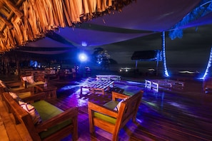 20 bars/lounges, 20 beach bars, poolside bar