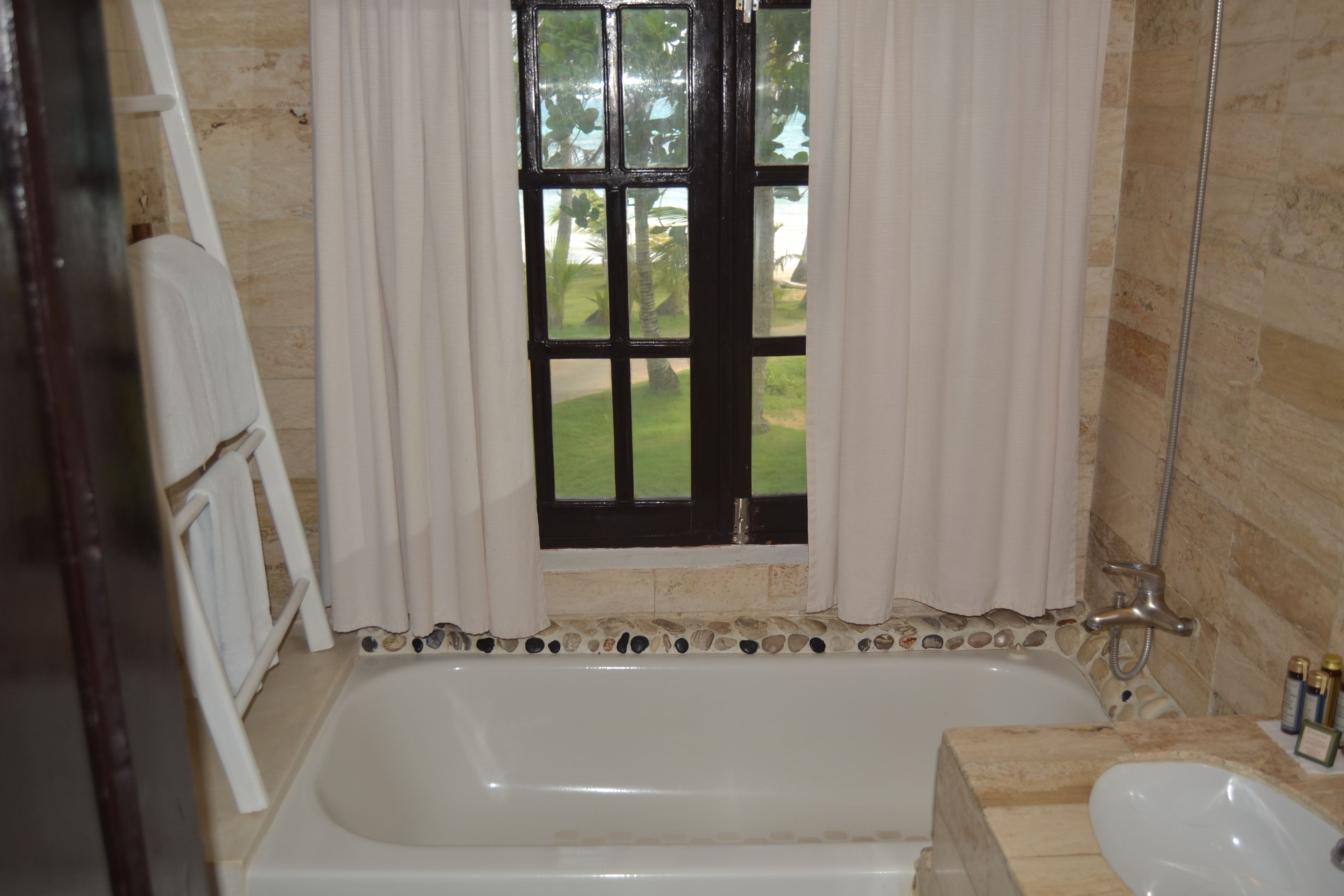 double room, sea view | premium bedding, in-room safe, individually furnished, desk