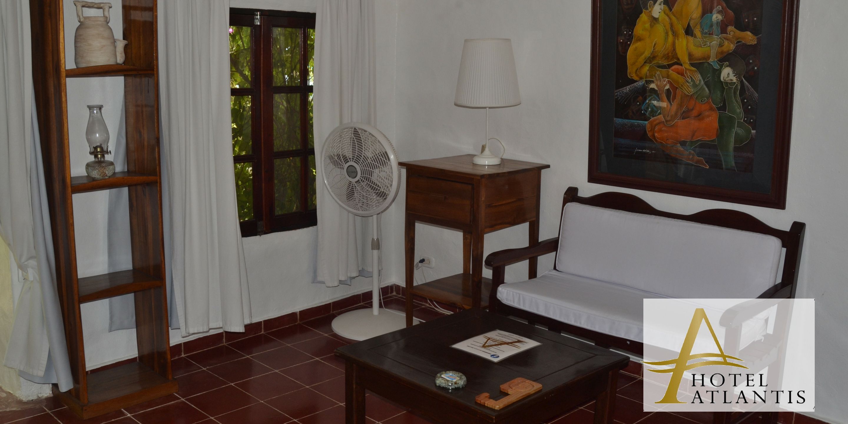 double room, sea view | living area