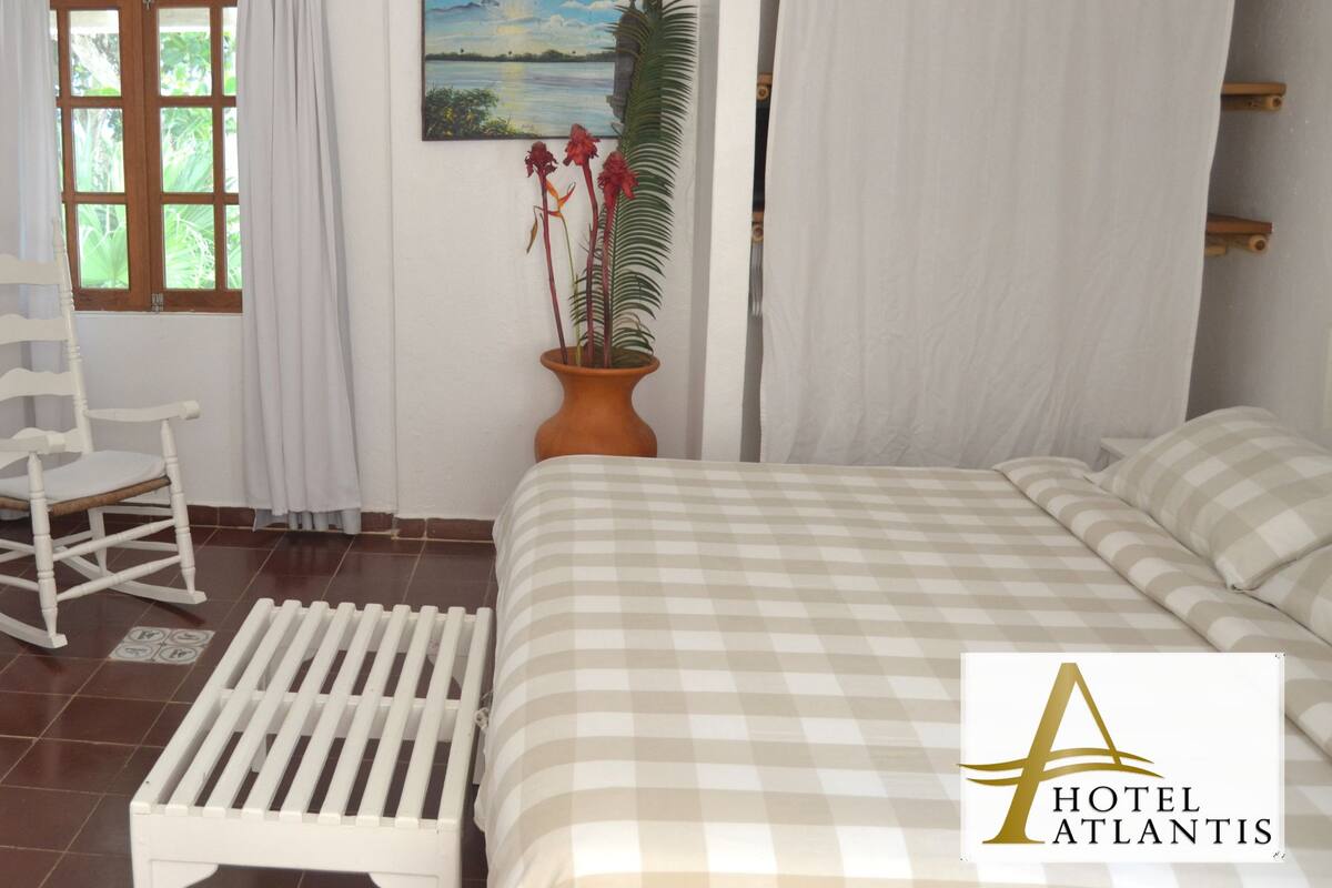 Double Room, Garden View | Premium bedding, in-room safe, blackout drapes, soundproofing
