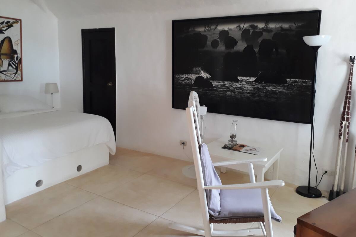 Standard Room | Premium bedding, in-room safe, blackout drapes, soundproofing