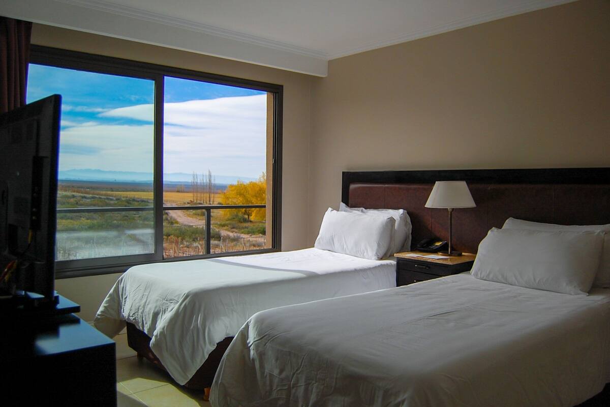 room, 2 single beds, non smoking | 1 bedroom, premium bedding, down duvets, minibar