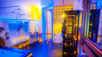 Luxury-Suite, Whirlpool, zum Garten hin