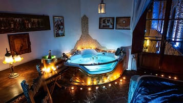 1 bedroom, minibar, individually decorated, individually furnished