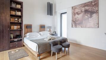 Minibar, in-room safe, individually decorated, soundproofing