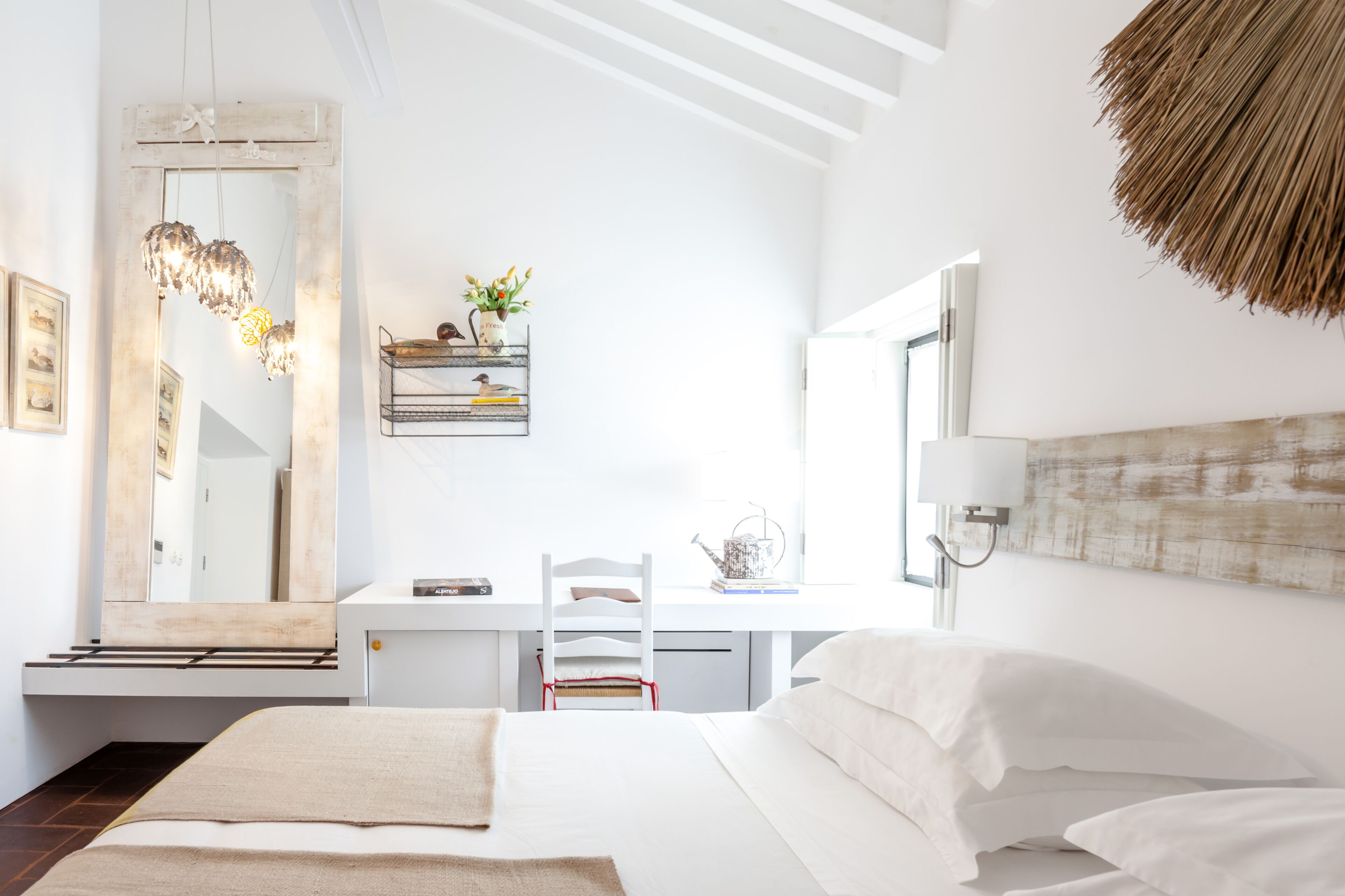 junior room | minibar, in-room safe, individually decorated, soundproofing