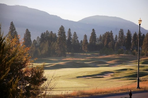 A Vacation Paradise at Quail Ridge B&B