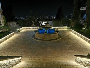 Suíte superior, 2 camas de casal | Vista do quarto