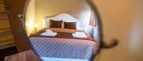 Seprai antialergi, selimut bulu angsa, dan tempat tidur Select Comfort