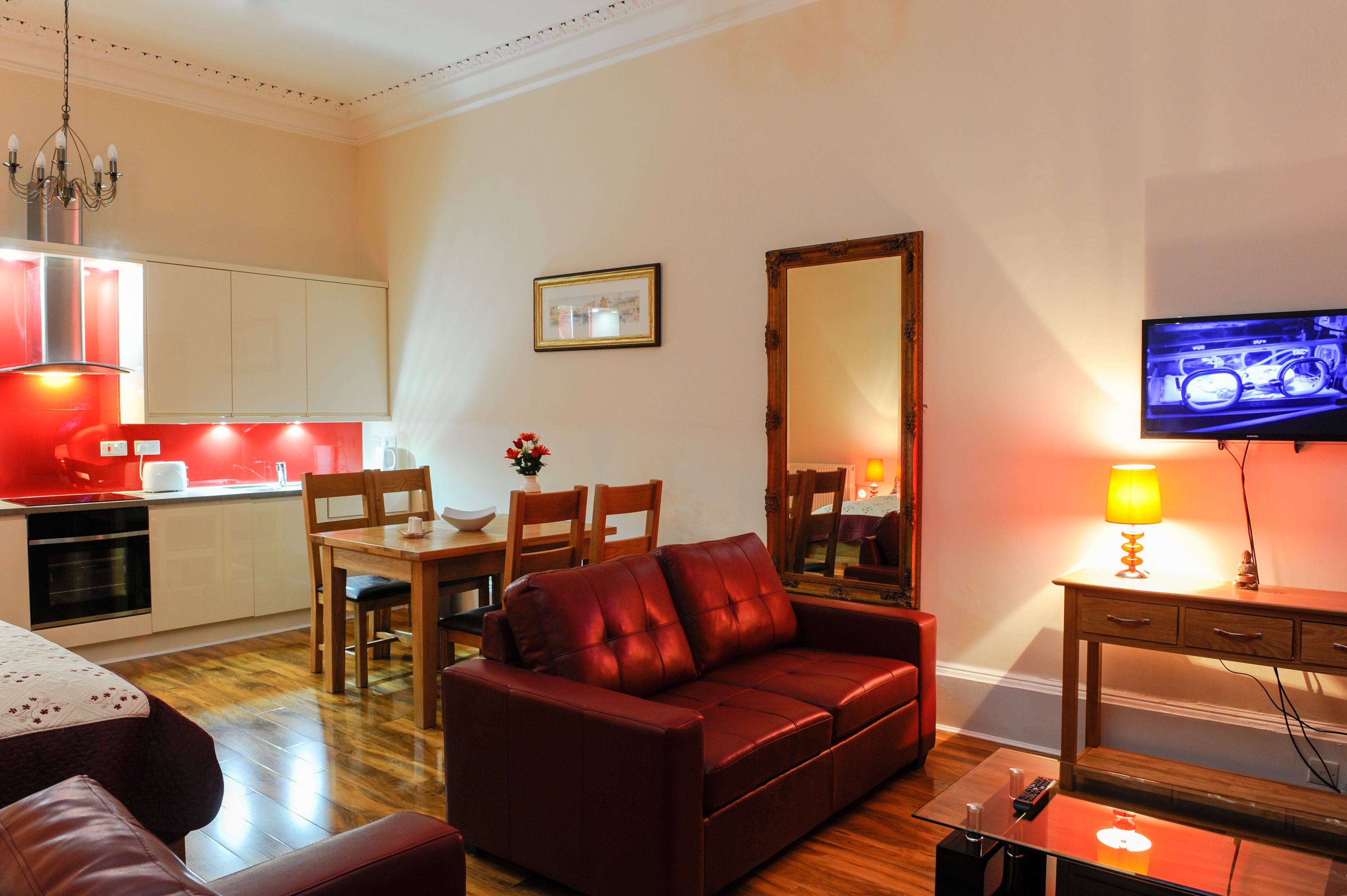 Photo - Edinburgh City Suites