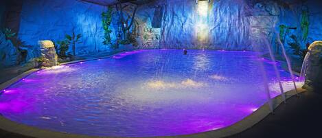 6 hồ bơi ngoài trời, dù/ô trên bãi biển/hồ bơi, ghế dài tắm nắng