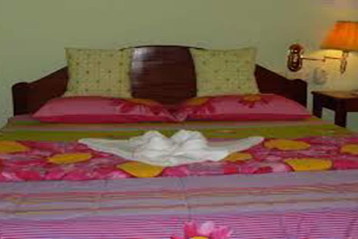Individually decorated, individually furnished, rollaway beds, free WiFi