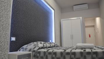 Camera doppia | Minibar, una cassaforte in camera, una scrivania, insonorizzazione