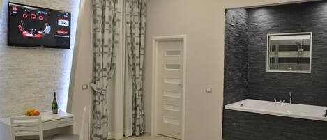 Minibar, coffres-forts dans les chambres, bureau, chambres insonorisées