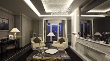 Minibar, una cassaforte in camera, una scrivania, insonorizzazione