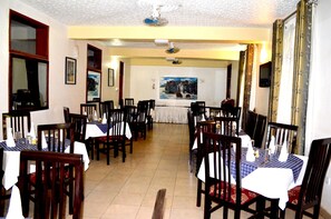 Free daily breakfast - Areba Hotel (Entebbe)