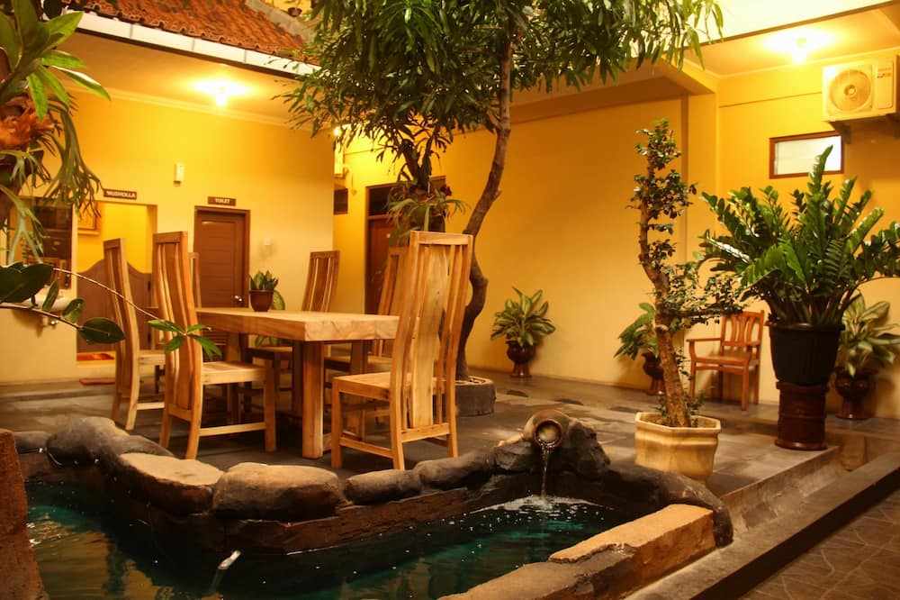 Sagan Huis Hotel