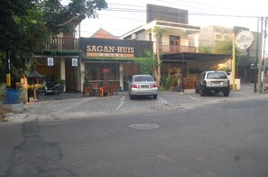 Front of property - Sagan Huis Hotel (Yogyakarta)