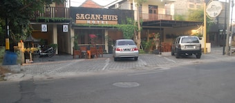 Sagan Huis Hotel