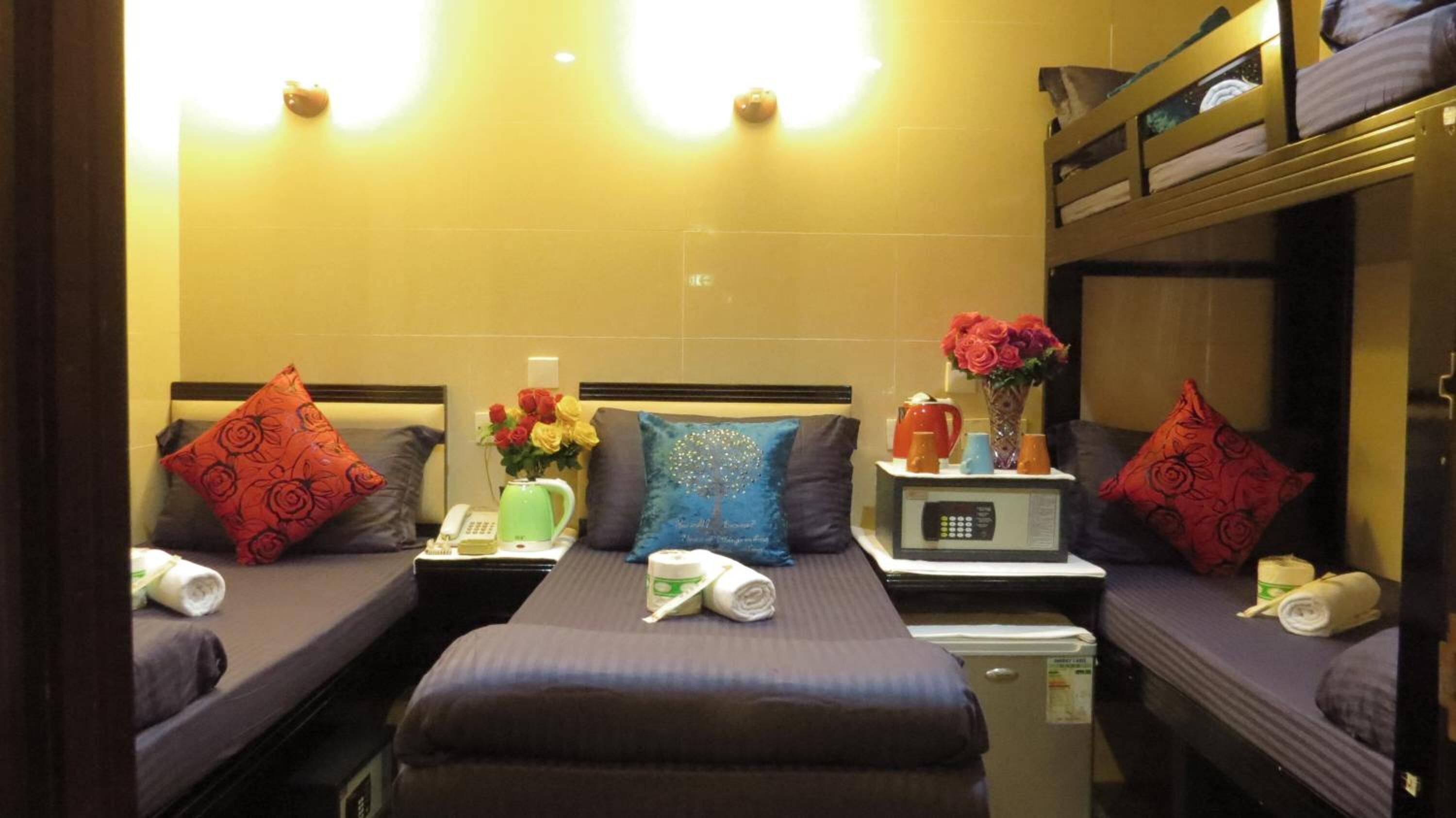 Photo - Manila Hotel -Hostel Block D FLAT D-8 24 HOUR RECEPTION